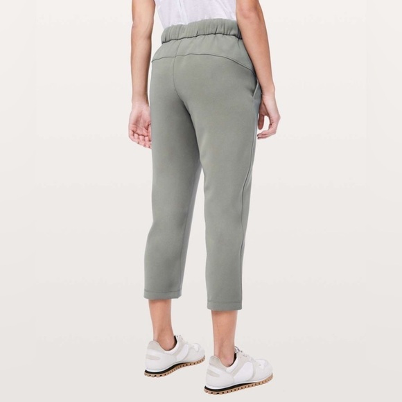 lululemon On The Fly Crop - Picture 3 of 8